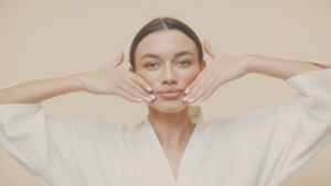 Enxerto de gordura para rejuvenescimento: como funciona e quais os benefícios